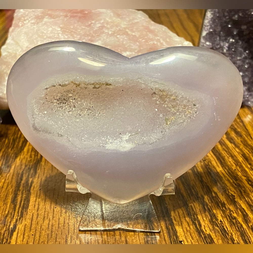 💜 Druzy Agate Heart 💜 2.50”L, 3.68”W Stand NOT included